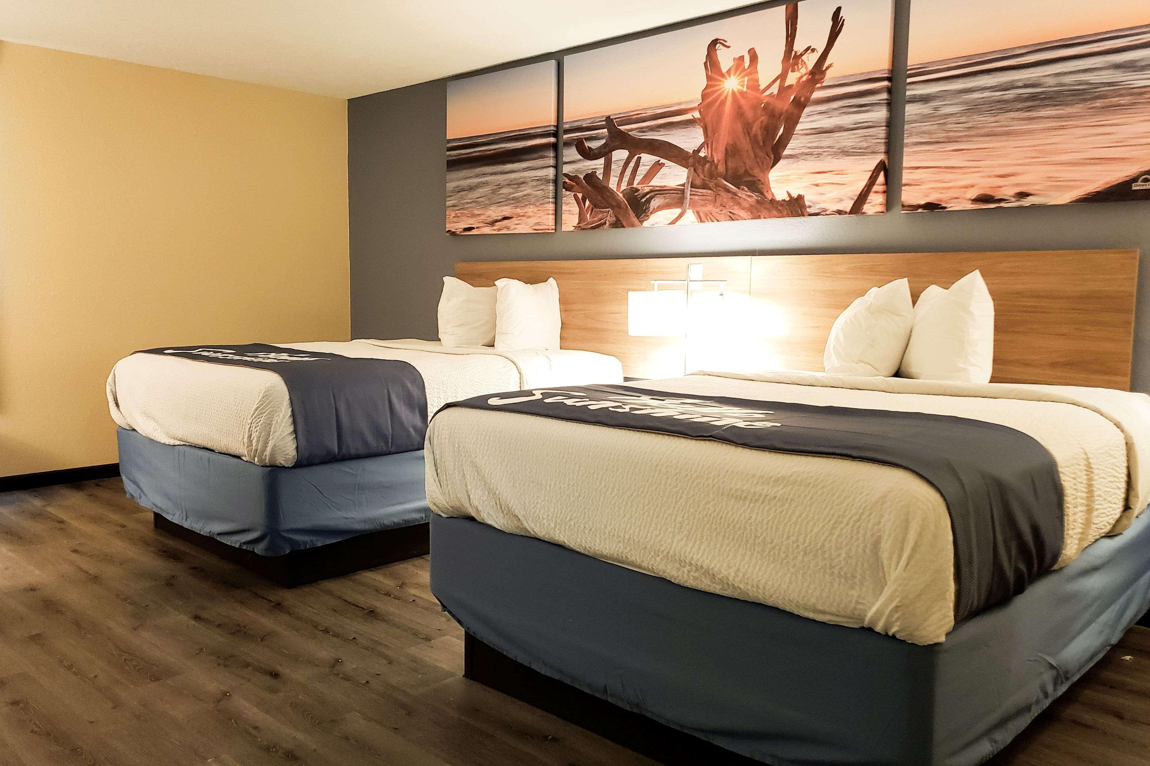 Days Inn & Suites By Wyndham Merrillville Ngoại thất bức ảnh