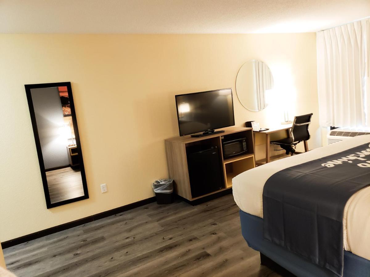 Days Inn & Suites By Wyndham Merrillville Ngoại thất bức ảnh