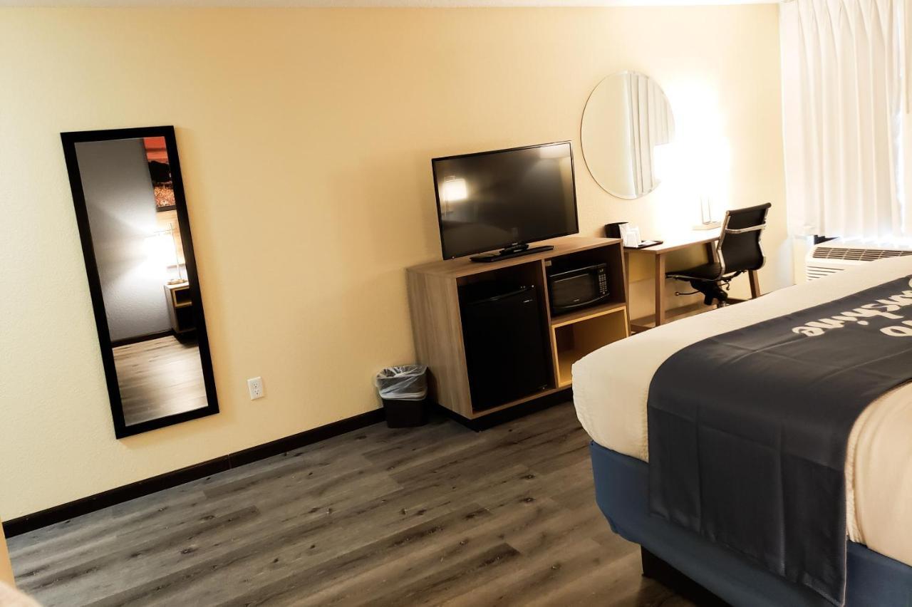 Days Inn & Suites By Wyndham Merrillville Ngoại thất bức ảnh