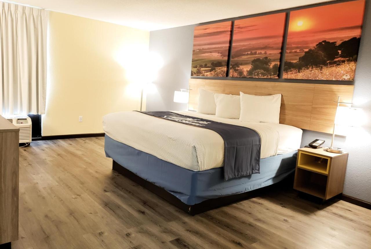 Days Inn & Suites By Wyndham Merrillville Ngoại thất bức ảnh