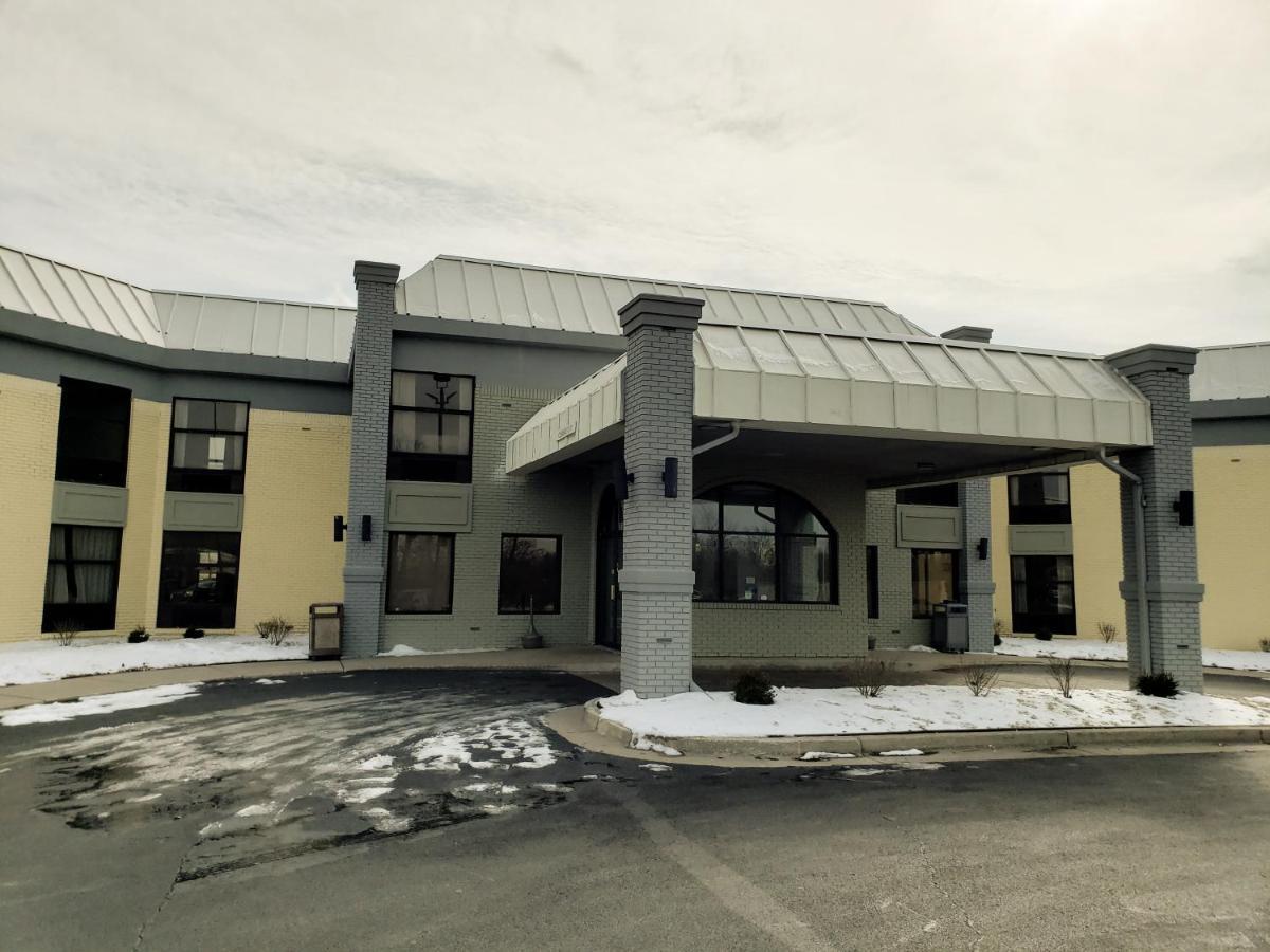 Days Inn & Suites By Wyndham Merrillville Ngoại thất bức ảnh